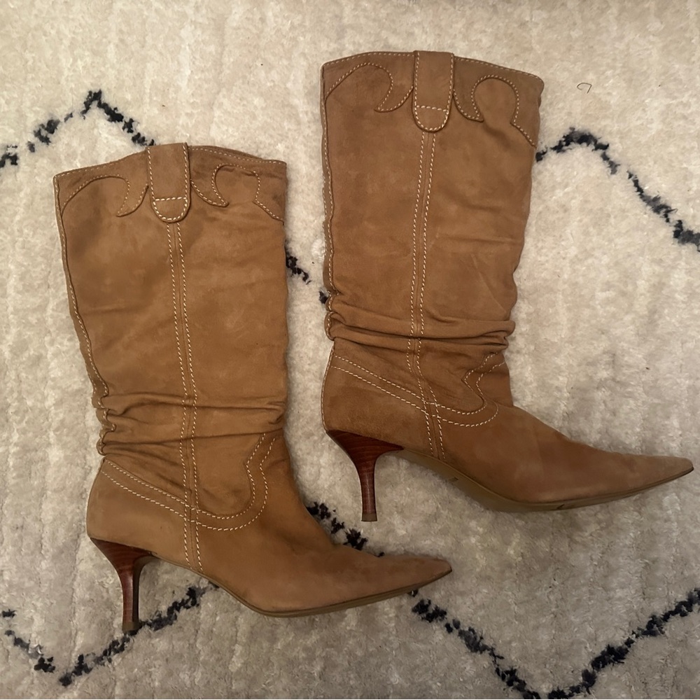 SOLD GUESS Tan Women's Boots